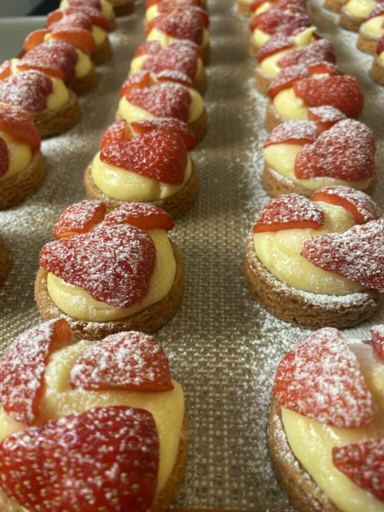 Mini patisseries à la fraise
